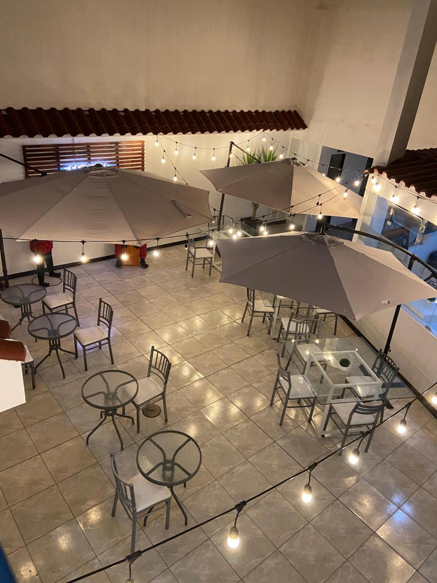 Hotel Venture Chincha Alta Esterno foto